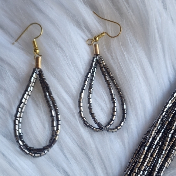 Seeded Glass Beaded Layered Necklace & Drop Earrings - NWOT - Picture 2 of 5